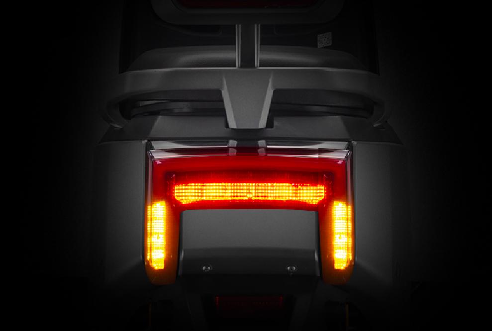 这款电动车外观不错，采用变频省电技术，1度电能跑75公里