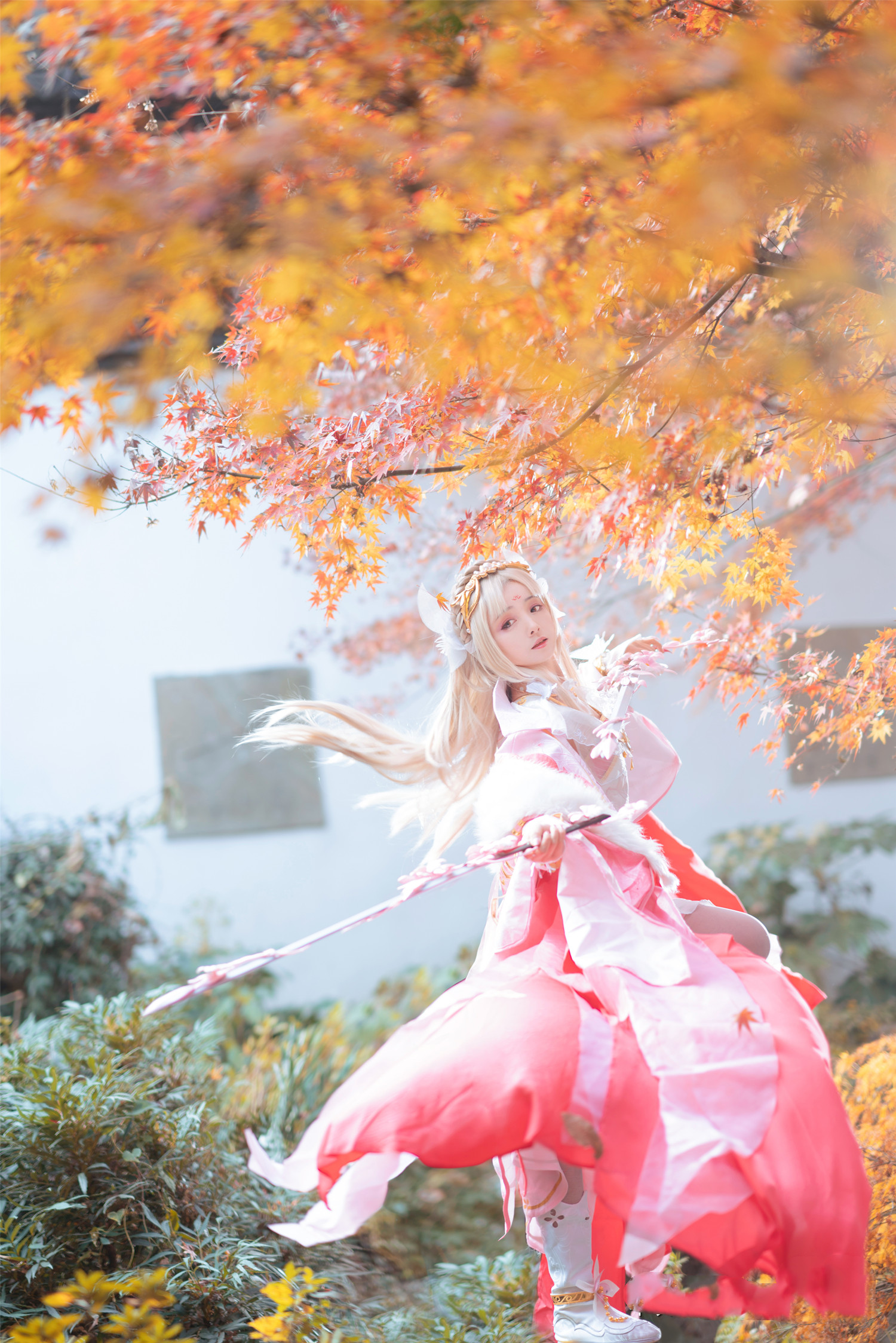 剑网3cosplay明教异域风,剑网3红衣教探雪cosplay