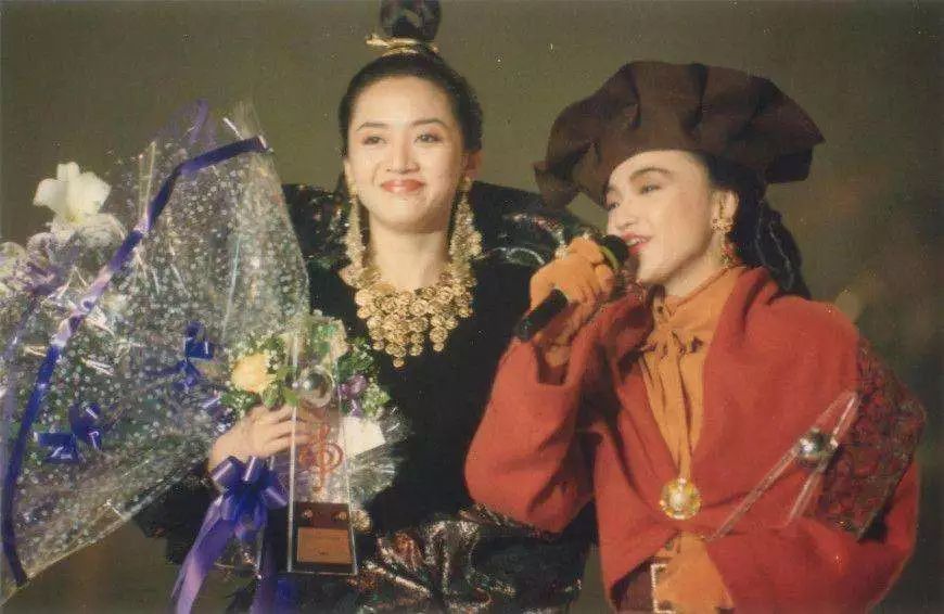 香港明星颁奖典礼梅艳芳蓝洁瑛,梅艳芳与蓝洁瑛谁的影响力大