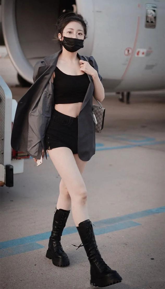 最近火了一种穿法,今年最时髦的穿法搞笑