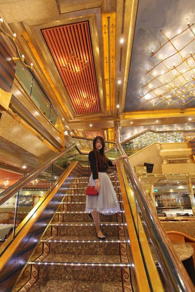 日本防疫钻石公主号邮轮,日本钻石公主号邮轮海上漂多久