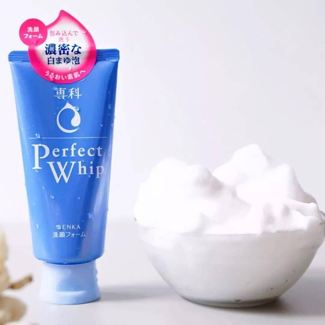 干燥肌肤该如何正确的补水保湿,修护干燥敏感肌肤的产品