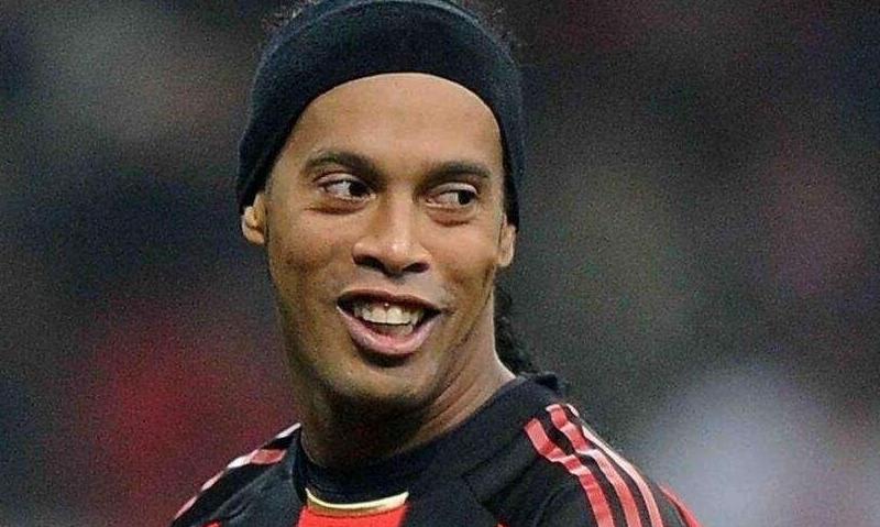 巴西足球运动员历史最强球员,巴西足球史上最强十大巨星