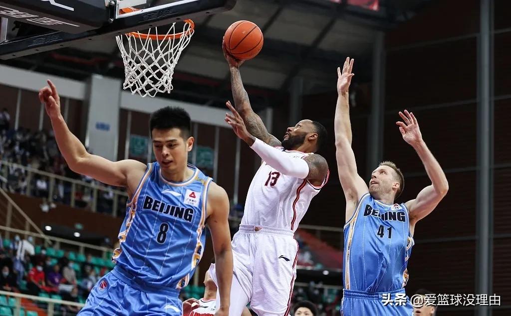 冠军不会轻易倒下！广东1分逆转北京晋级四强，单场淘汰制太残酷