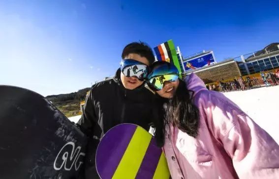 薛家寨照金国际滑雪场,热雪奇迹滑雪场高级道