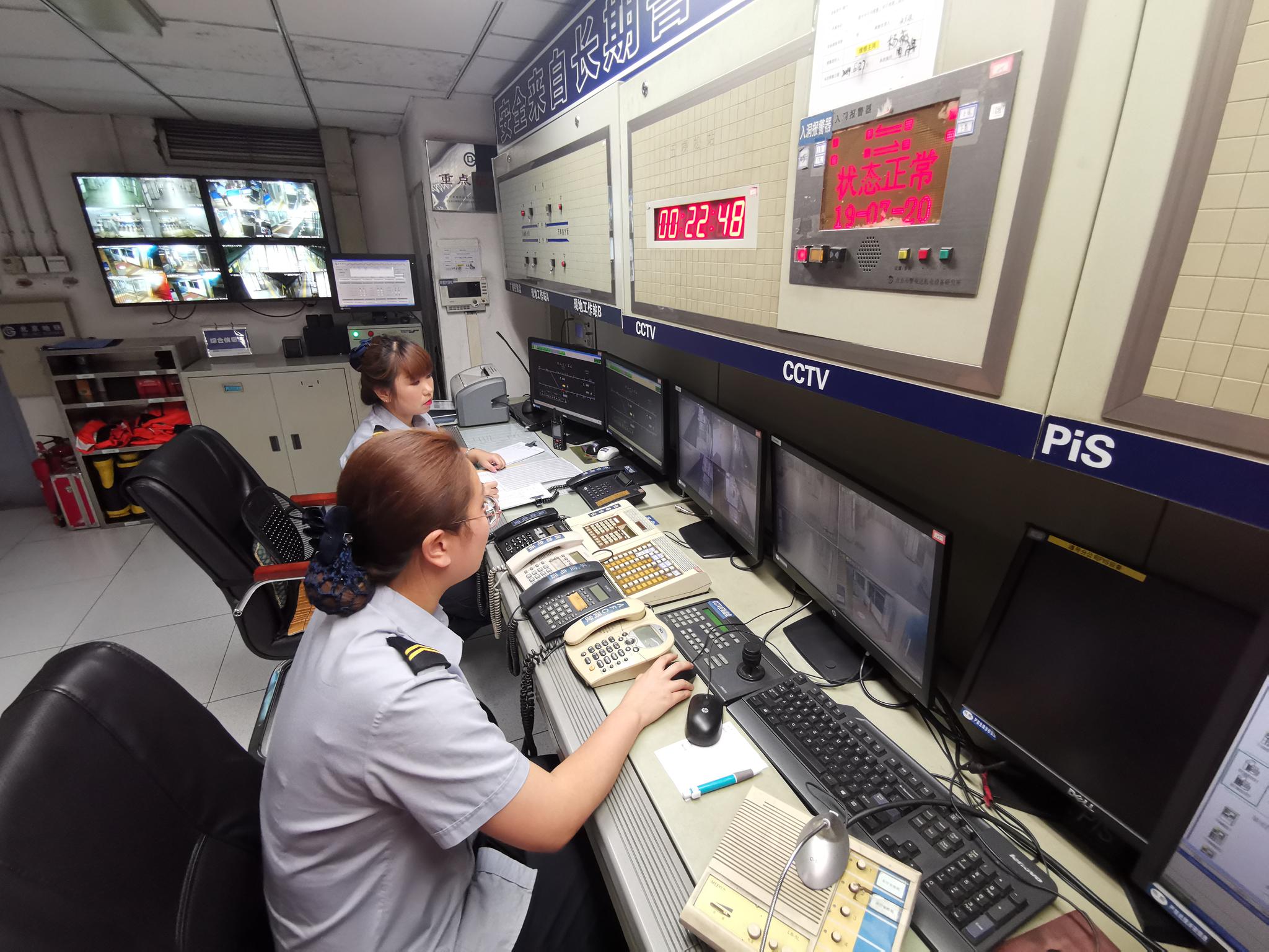 地铁正式工干不长久的原因,地铁上班不累的岗位