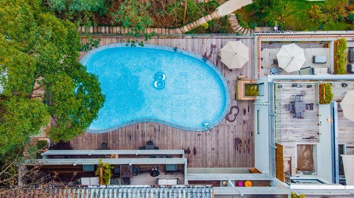 住进三口之家,住进这家避暑酒店赏绝美自然风光