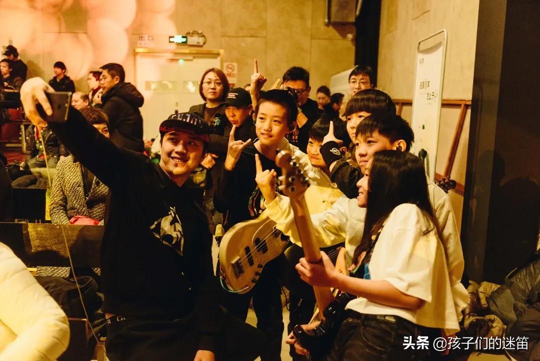 偶像为自己代言是什么感觉,和自己偶像合作是种什么样的体验