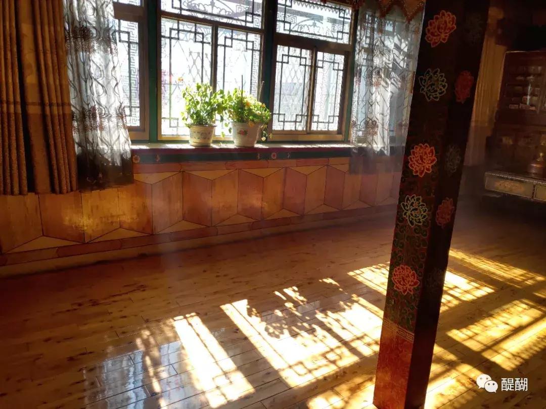 西藏红墙寺庙,西藏寺庙