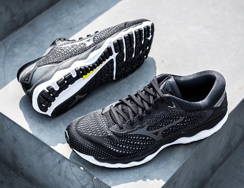 美津浓高足弓缓震跑鞋推荐,公认脚感最好的跑鞋美津浓