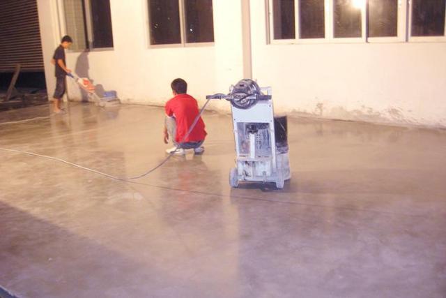 60平水泥地面自流平需要多少钱,水泥地面不平可以做水泥自流平吗