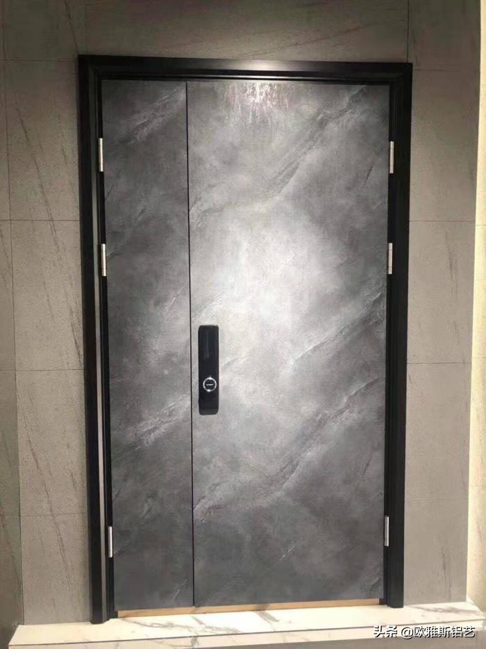 别墅门是铸铝门还是锌合金好,别墅铸铝门流行