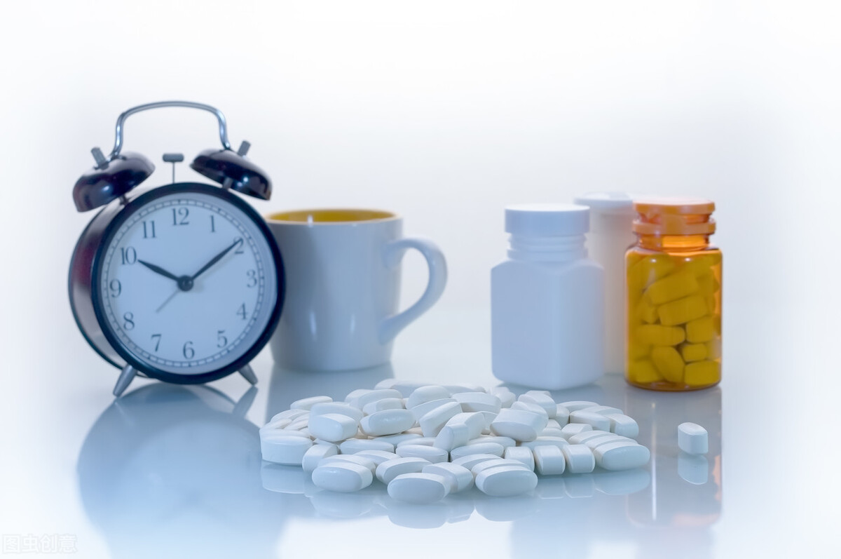 冠心病吃了药还是胸闷胸痛为什么,80岁老太心慌胸闷