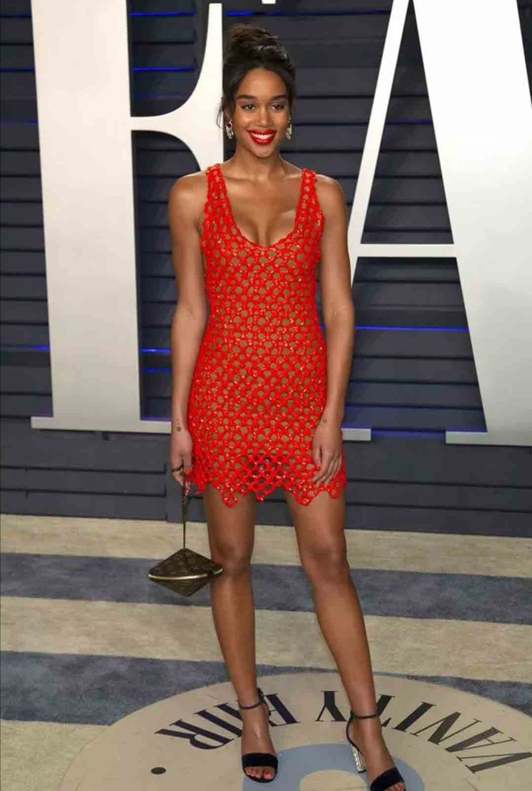 女人没趁手的包包怎么能行?LV老花又出新配色,时尚经典又抗造