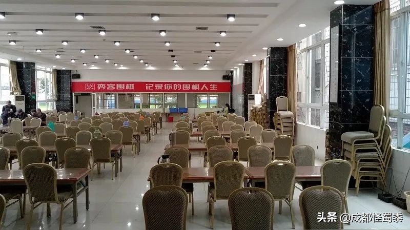 成都室内大型运动场地,周末可以打羽毛球的场子