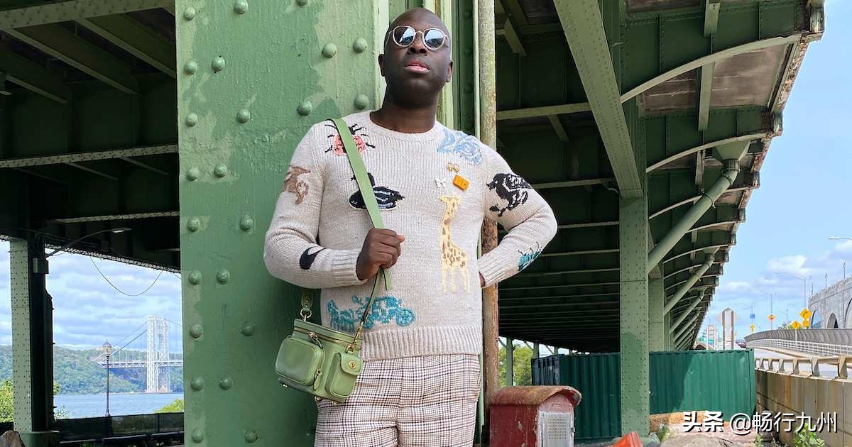 新款潮流百搭包袋,不再低调表情包