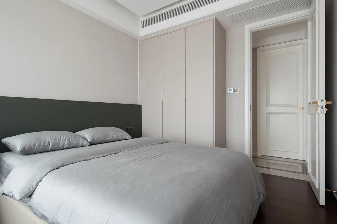 95后小姐姐温暖三居，家里电视背景和餐桌竟然都是悬浮的