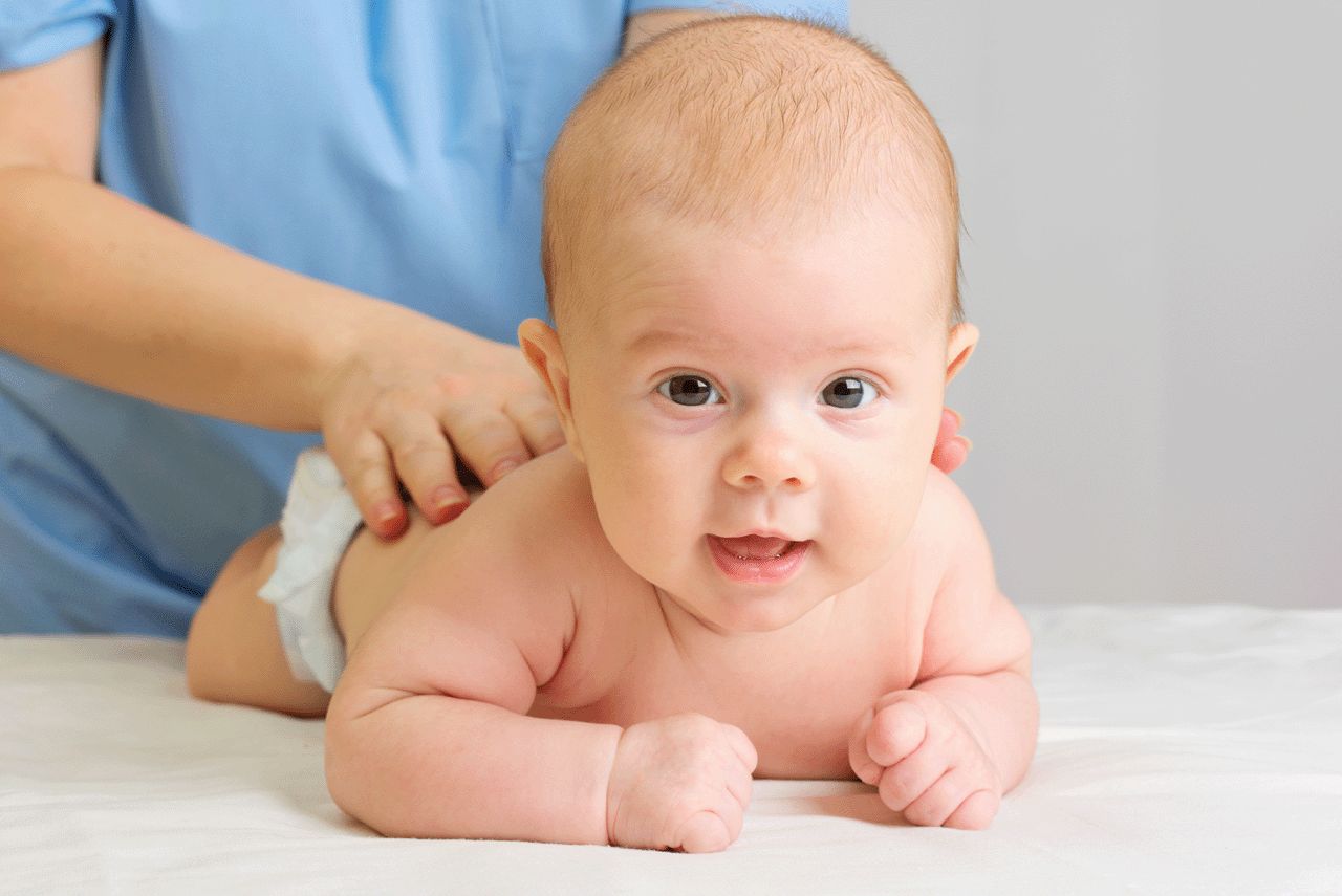 宝宝红屁屁跟纸尿裤有关吗,宝宝尿布疹还能穿纸尿裤吗