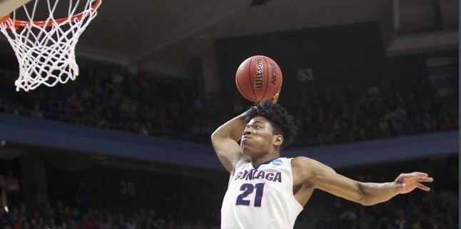 八村塁圆梦NBA，“赤木刚宪”居然是黑人！我们的混血球员去哪了