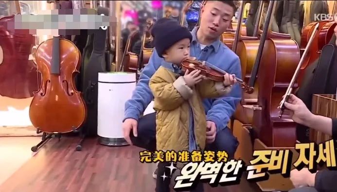 儿子说想开挖掘机,3岁孩子开挖掘机