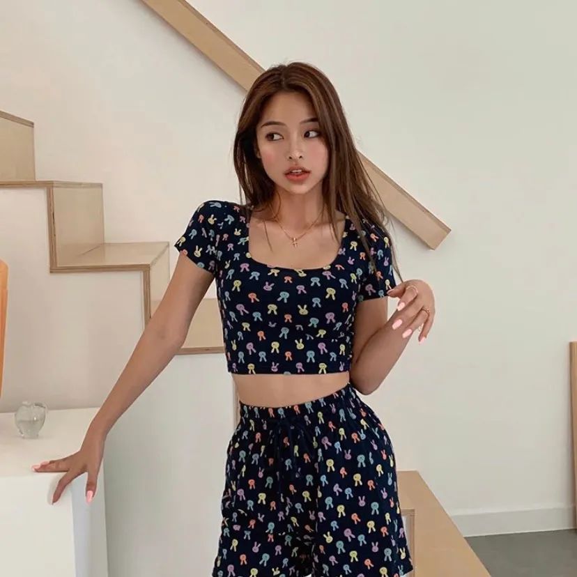 超有高级感的一款遮肉大衫,遮肉显瘦又洋气减龄大码衫