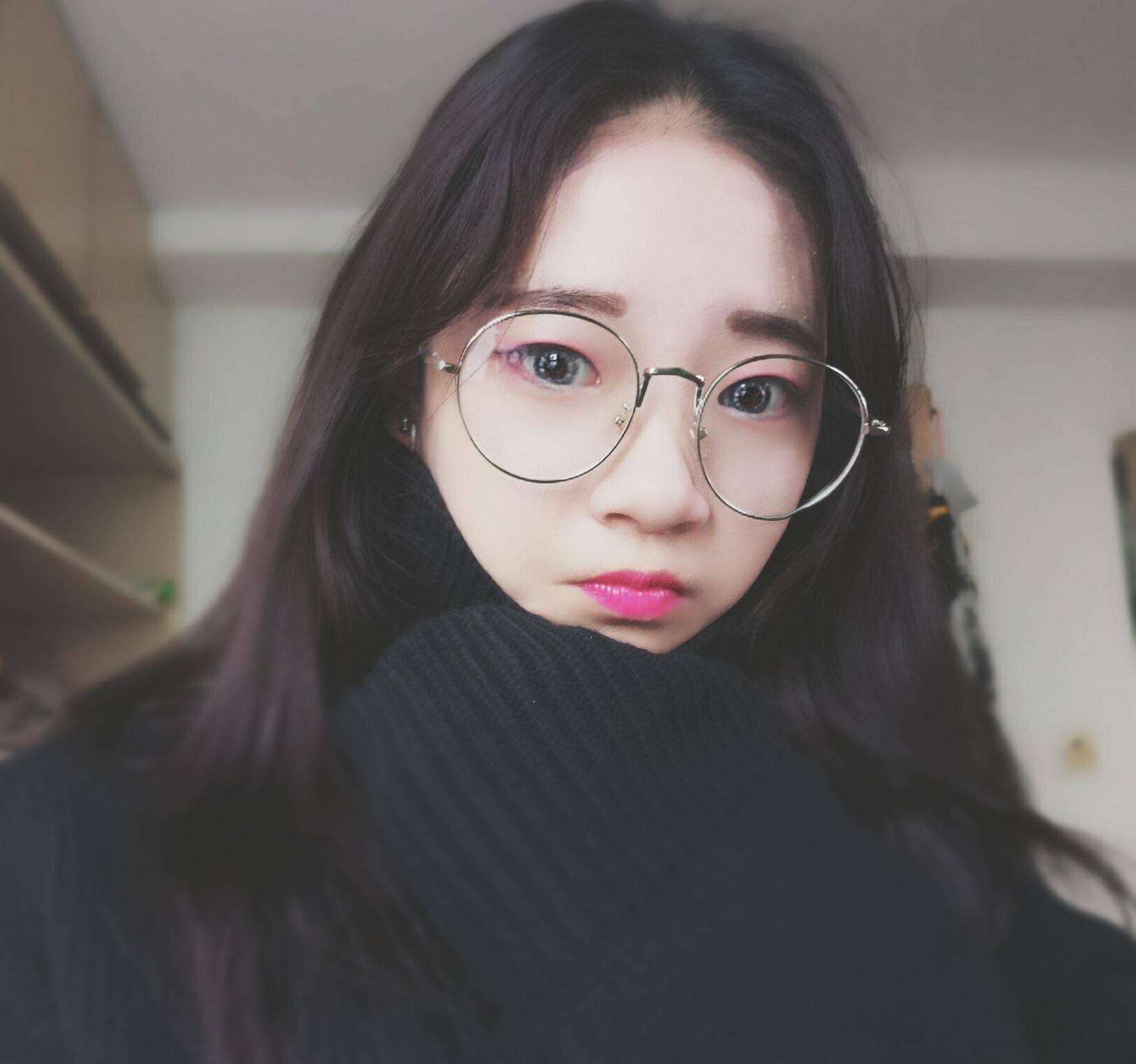 有痘痘闭口能用cc霜吗,敏感肌肤适合天天用cc霜不