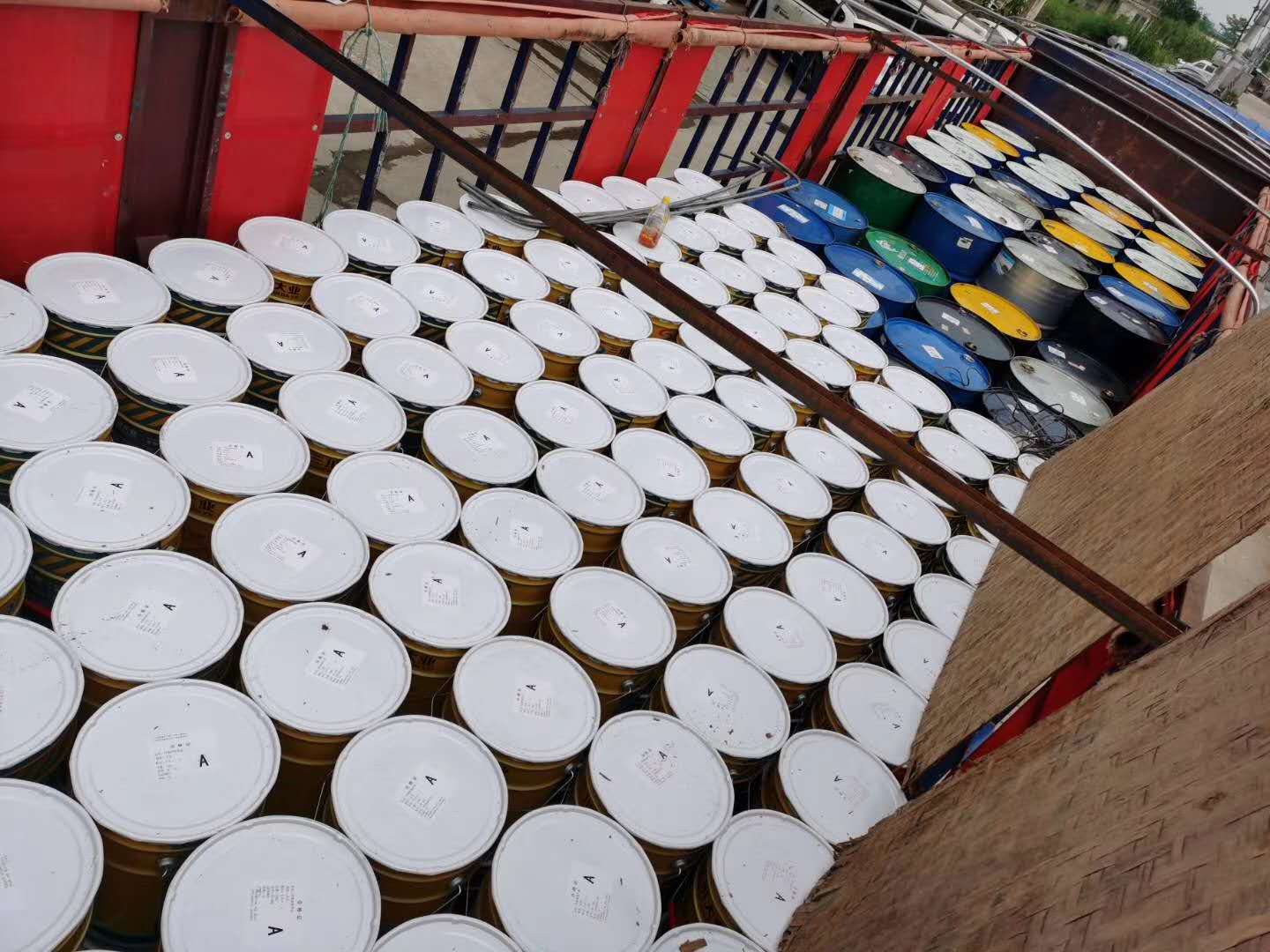 地坪漆有刺鼻气味怎么办,地下车库地坪漆有刺鼻的味道