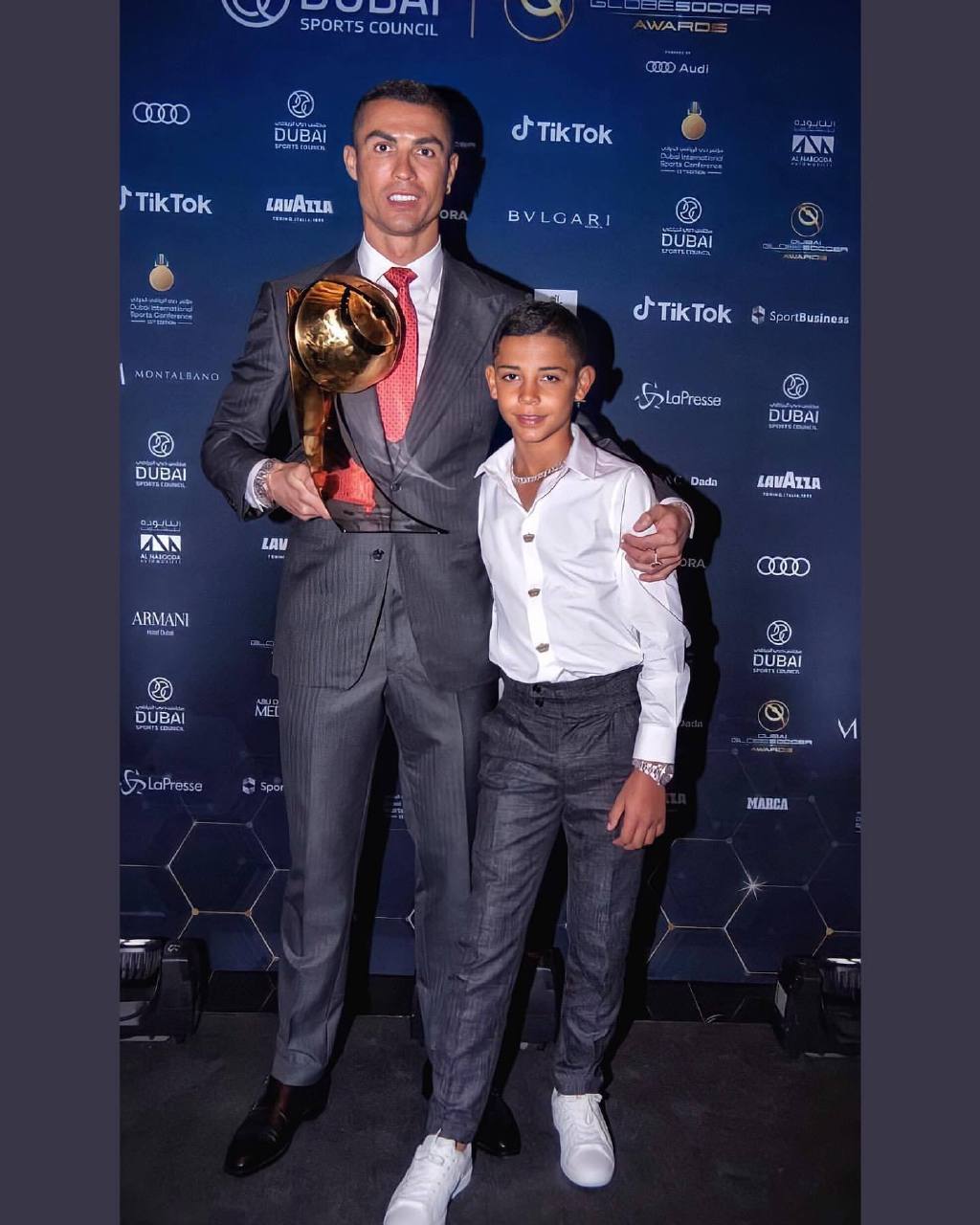 c罗未婚妻惊艳瞬间,c罗未婚妻乔治娜高甜瞬间