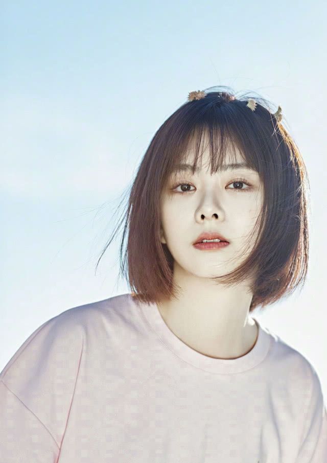 圆脸头发少又细剪什么直发好看,圆脸怎么做头发既减龄又时尚