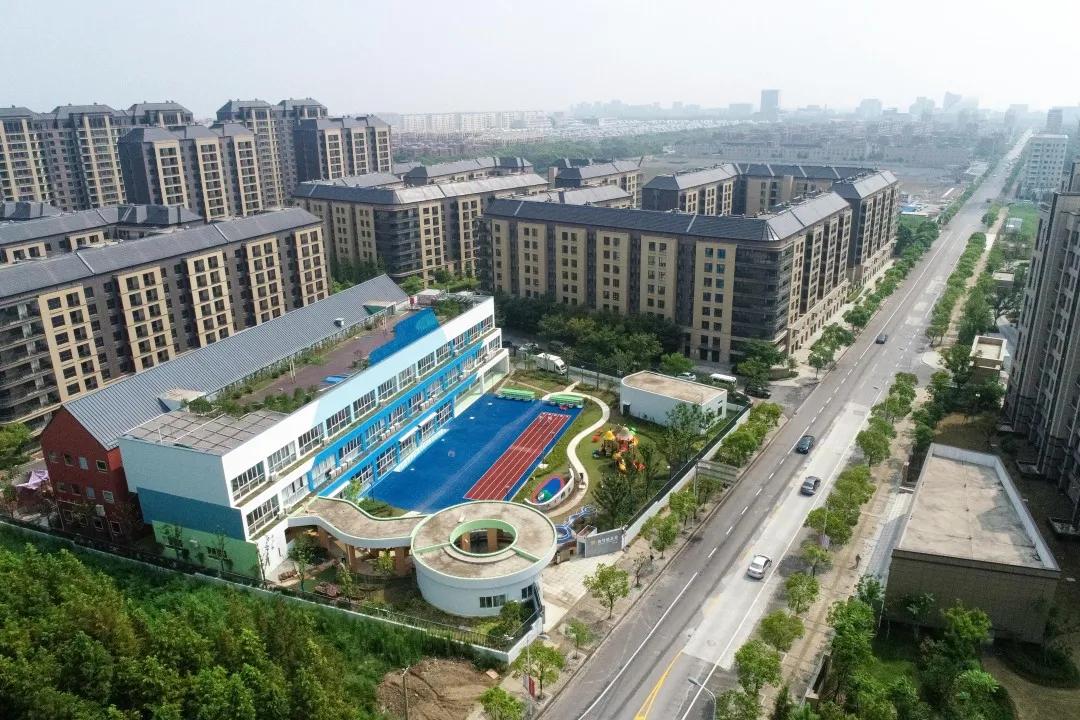 新学期打开校园新篇章,新学期全新开启