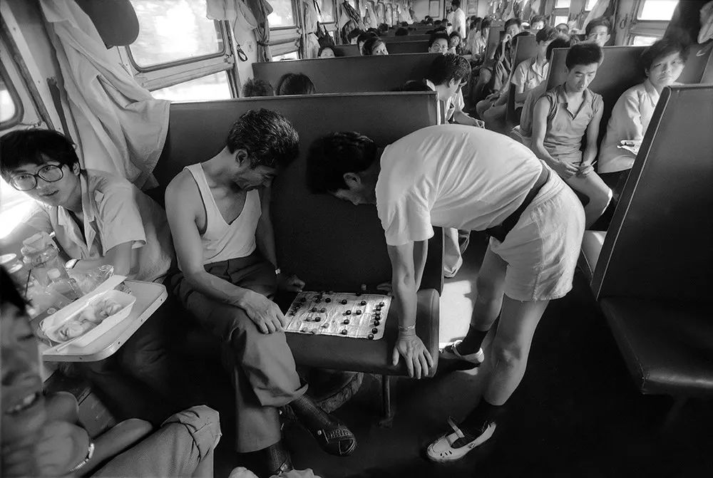 回忆二十几年前坐绿皮车的感觉,坐老式绿皮车是什么感觉