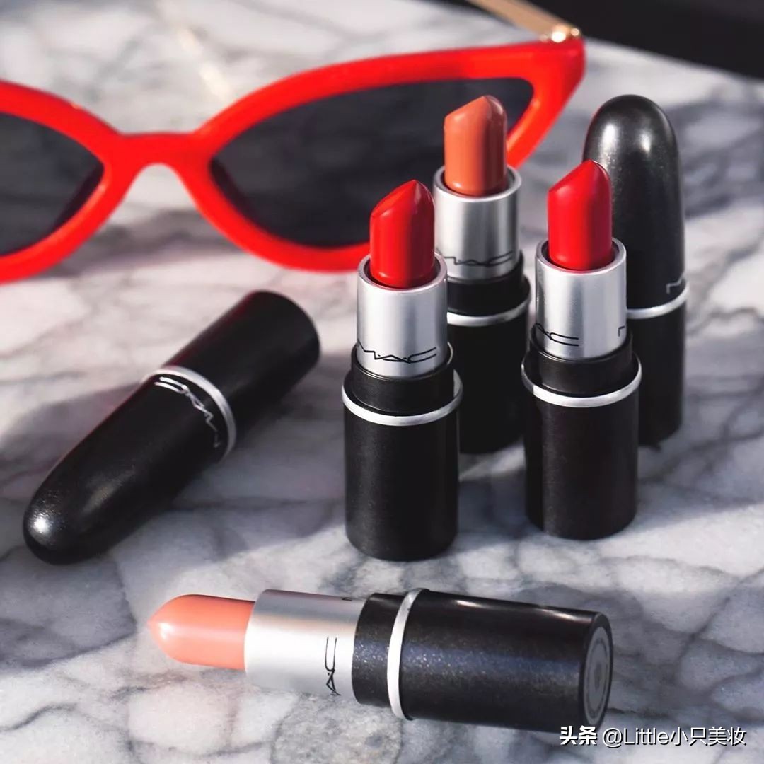 拥有一支绿色口红,适合黄皮的水红色口红