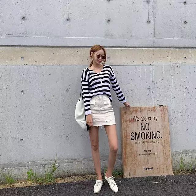 胸大穿衣服特别显胖不上镜,胸大穿衣服怎么不显大