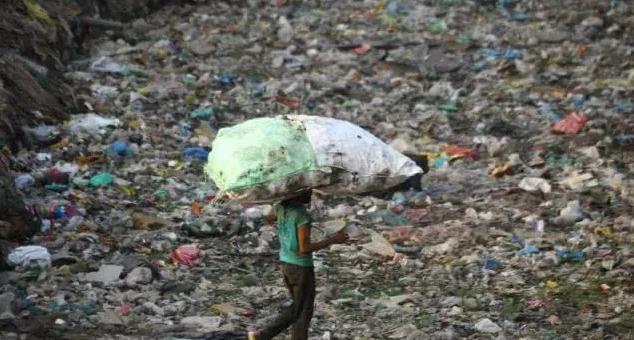 瞒不住了！这个国家感染人数可能破5亿！上千万人或丧命！