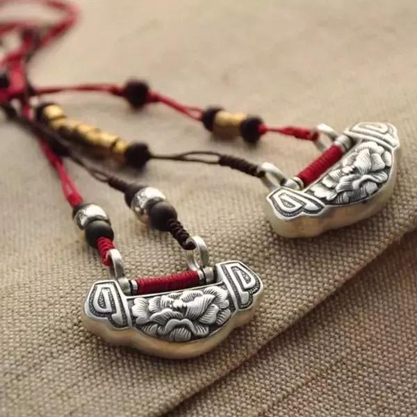 从前的锁好看钥匙也精美,从前的锁好看钥匙也精美什么意思