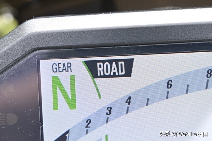 川崎z900跟川崎z1000有什么差别,川崎Z900驾驶体验