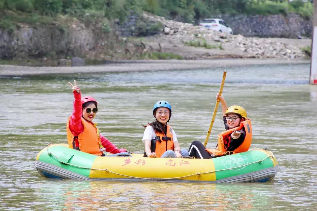 飞拉达攀岩溜索丛林溯溪地心探洞,清远飞拉达丛林探险