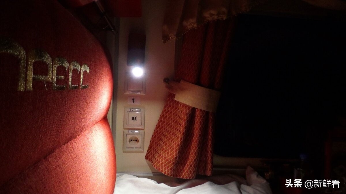 俄罗斯圣彼得堡火车卧铺,莫斯科到圣彼得堡的卧铺车厢怎样