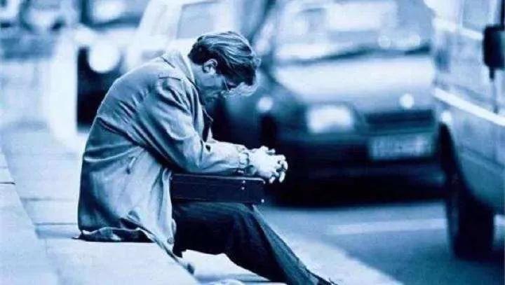 网易裁员男和82年生的金智英，他们的名字叫中年