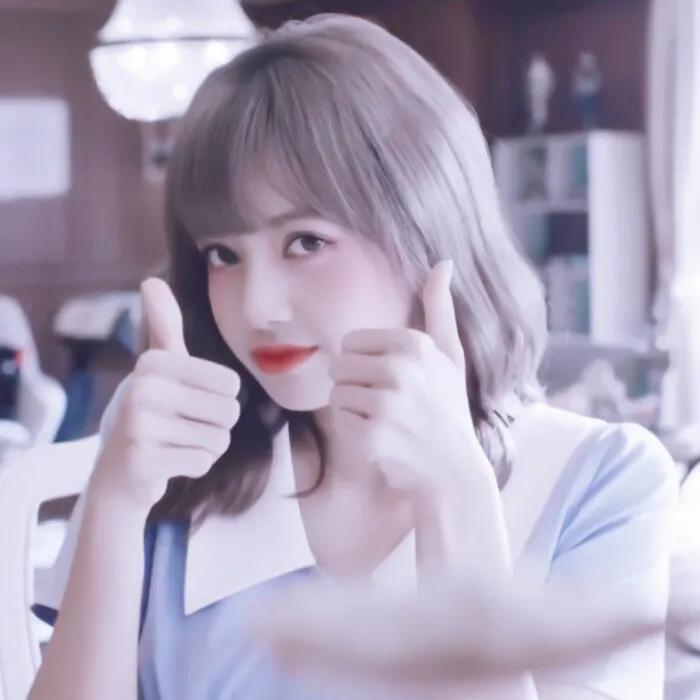 iulisa卸妆后的样子,iu和lisa哪个漂亮