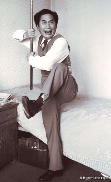 六小龄童纪念日,六小龄童和父亲合影