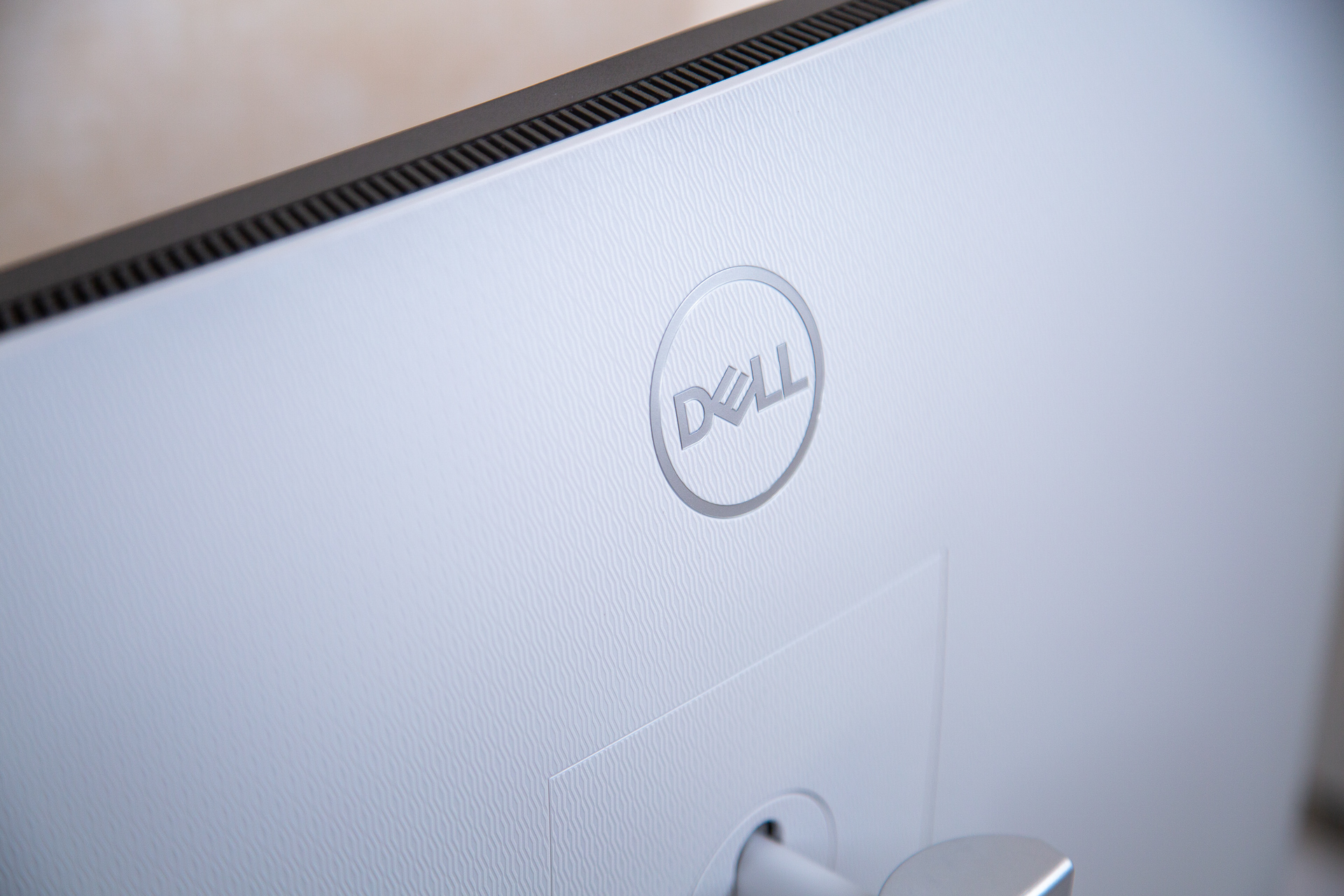 戴尔32寸4k显示器144hz测评,戴尔s2721qs显示器测评