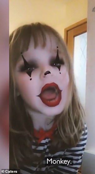 英国母亲拍女儿视频惊现已故父亲声音，女儿经常声称：家里有鬼！