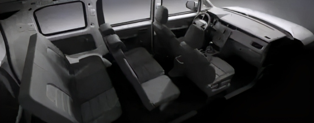 瑞风m3和五菱宏光v哪个好,瑞风m3五菱宏光plus很纠结买哪个