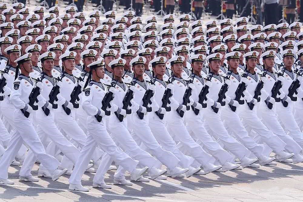 孙文强：在读博士生，参加大阅兵，亮相央视春晚，如今由上等兵变成“准军官”