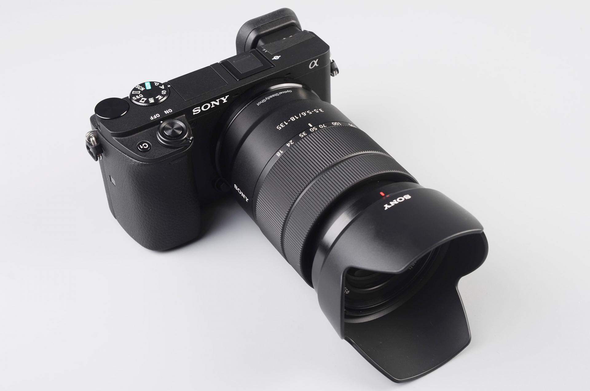 两款7000元左右的微单套机：佳能M6二代和索尼A6400谁更值得买？