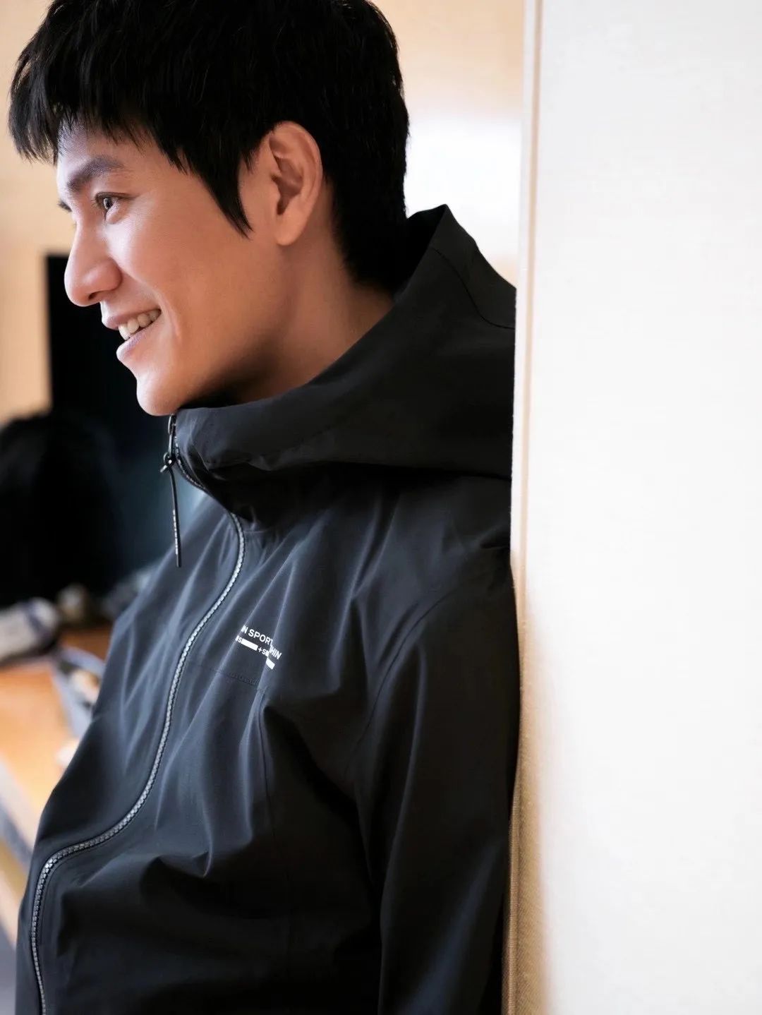 中国体育生标志的羽绒服,体育生羽绒服火了