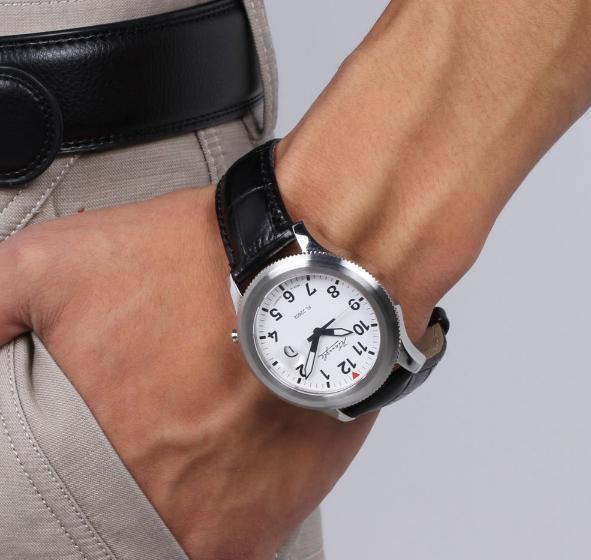 华为手表长期佩戴后表带有异味,手表表带有异味怎么去除