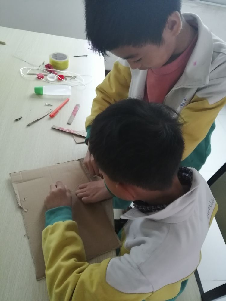 “童心激荡，放飞梦想”马蹬一小德育社团活动