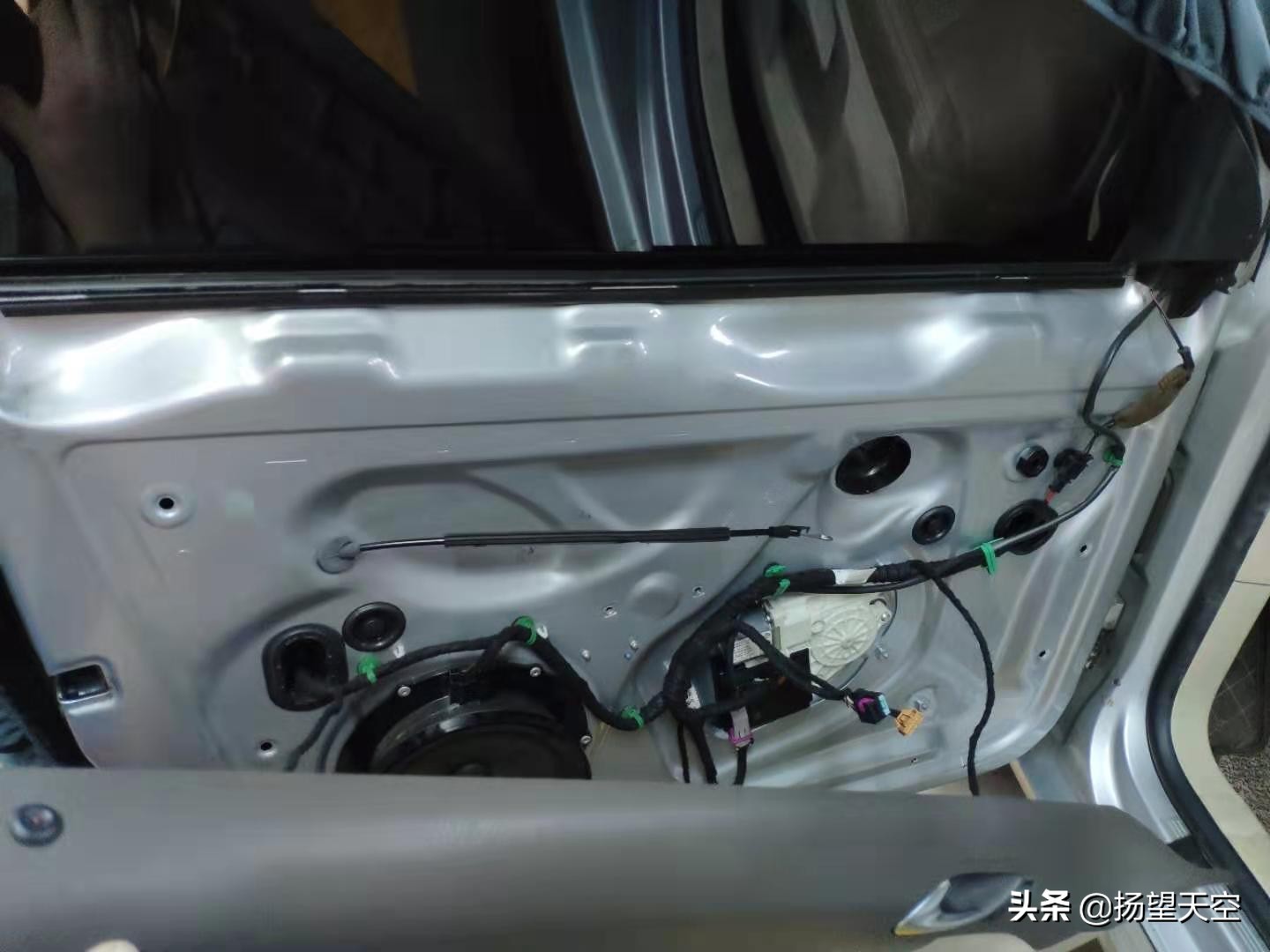 大众途岳和速腾哪个隔音效果好,大众速腾隔音对比迈腾